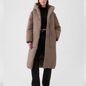 GAP Women's Brown Puffer Coat